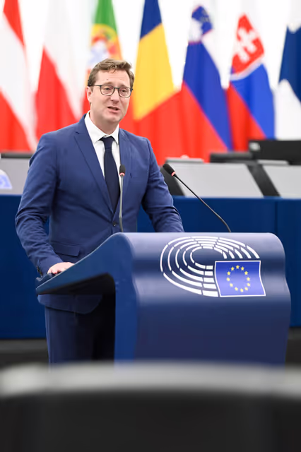 Снимка 22: EP Plenary session - Crackdown on democracy in Türkiye and the arrest of Ekrem İmamoğlu