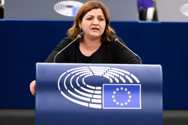 Снимка 15: EP Plenary session - Crackdown on democracy in Türkiye and the arrest of Ekrem İmamoğlu