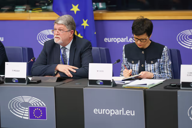 Fotó 14: AFET Working group on Western Balkans  - Exchange of views with Marta Kos, Commissioner for Enlargement on the state of play of the enlargement process with regard to Albania, Bosnia and Herzegovina, Kosovo, Montenegro, North Macedonia, and Serbia