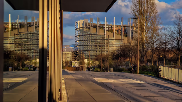 Foto 3: Strasbourg's Plenary session through the lens - Week 14