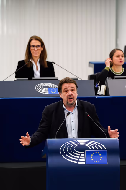 Fotografie 50: EP Plenary session - European steel and metals action plan