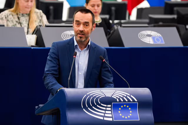 Fotografie 16: EP Plenary session - European steel and metals action plan