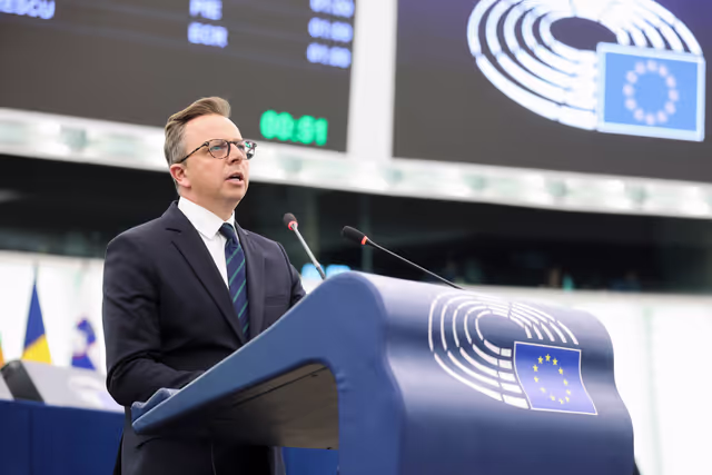Fotografie 39: EP Plenary session - The importance of trans-European transport infrastructure in times of stalling economic growth and major threats to Europe’s security