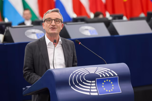 Fotografie 20: EP Plenary session - The importance of trans-European transport infrastructure in times of stalling economic growth and major threats to Europe’s security