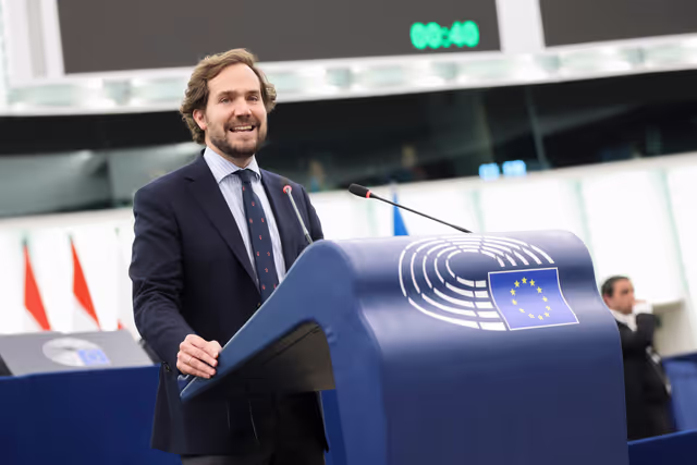 Fotografie 19: EP Plenary session - The importance of trans-European transport infrastructure in times of stalling economic growth and major threats to Europe’s security