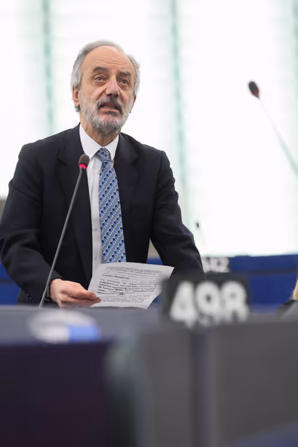 Fotografie 1: EP Plenary session - The importance of trans-European transport infrastructure in times of stalling economic growth and major threats to Europe’s security