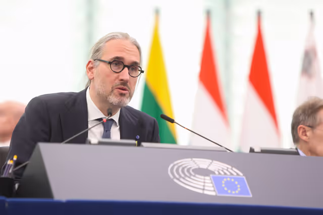 Photo 8: EP Plenary session - European oceans pact