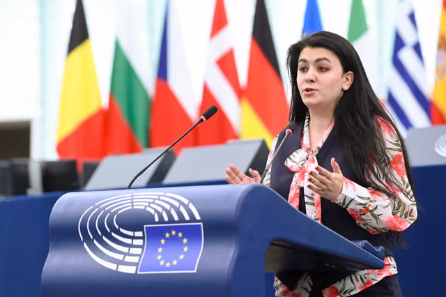Photo 10: EP Plenary session - Delivering on the EU Roma Strategy and the fight against discrimination in the EU