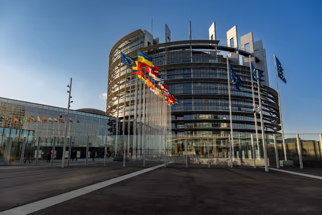Foto 11: Outside view of the EP headquarters in Strasbourg