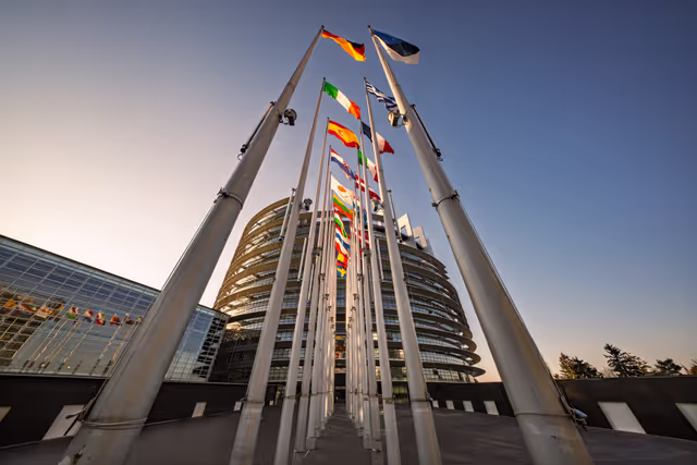 Foto 4: Outside view of the EP headquarters in Strasbourg