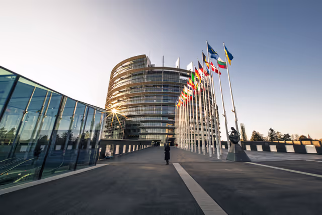Foto 3: Outside view of the EP headquarters in Strasbourg
