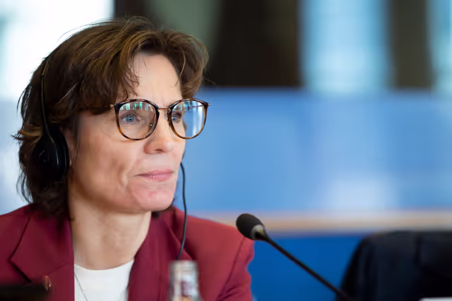 Fotografie 11: ENVI - Exchange of views with Jessika Roswall, Commissioner responsible for Environment, Water Resilience and a Competitive Circular Economy, as part of the structured dialogue