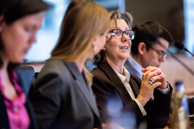 Foto 25: ECON ENVI - Exchange of views with Maria Luís Albuquerque, Commissioner for Financial Services and the Savings and Investments Union, on the draft Commission Delegated Regulation