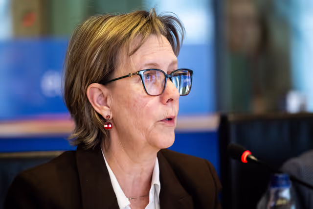 Foto 13: ECON ENVI - Exchange of views with Maria Luís Albuquerque, Commissioner for Financial Services and the Savings and Investments Union, on the draft Commission Delegated Regulation