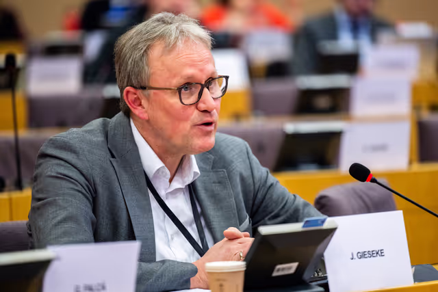 Photo 2 : TRAN - Presentation of the European Maritime Transport Environmental Report 2025