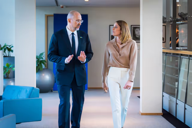 Nuotrauka 10: Roberta METSOLA, EP President, meets with Denys SHMYHAL, Ukrainian Prime Minister