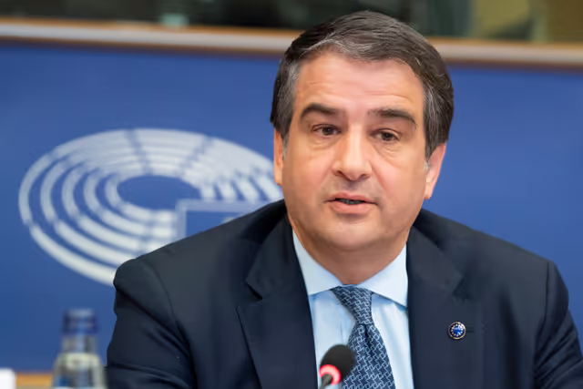 REGI - Presentation of the legislative proposal on Mid-term review of cohesion policy by Commissioner Fitto