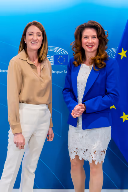Photo 2: Roberta METSOLA, EP President meets with Kata TÜTTŐ, President of the European Committee of the Regions