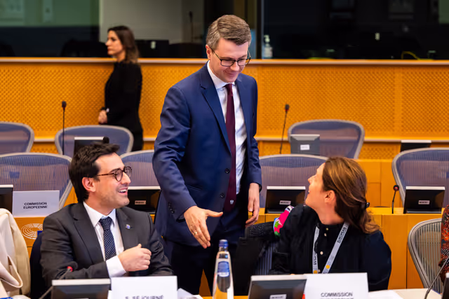 Fotografie 17: IMCO Trilogue on Safety of Toys