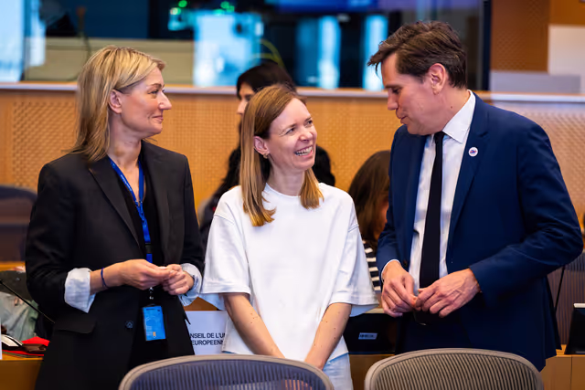 Fotografie 11: IMCO Trilogue on Safety of Toys