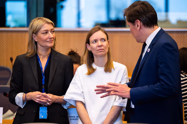 Fotografie 10: IMCO Trilogue on Safety of Toys