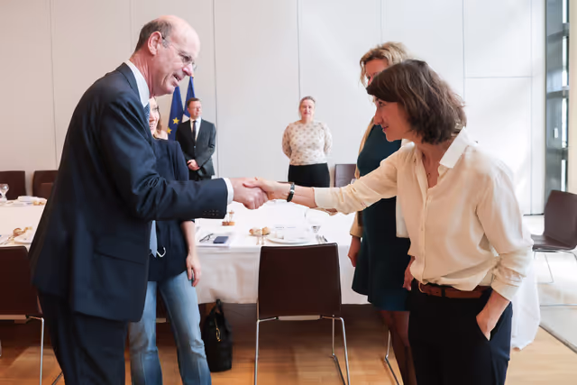 Fotografija 43: ECON delegation mission in Paris, France