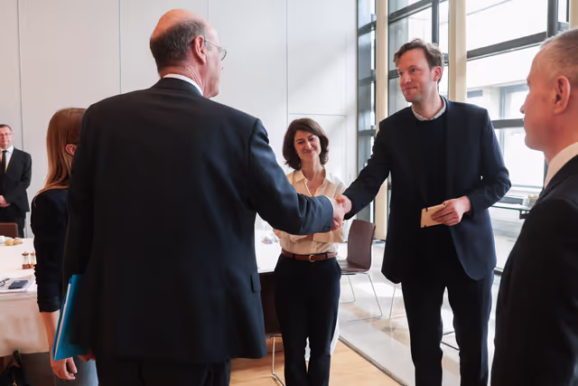 Fotografija 40: ECON delegation mission in Paris, France