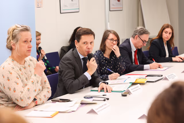 Fotografija 48: ECON delegation mission in Paris, France