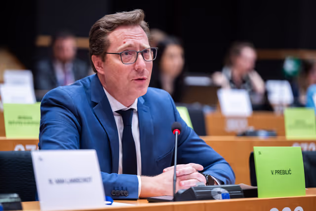 Foto 5: AFET D-ME joint meeting - Exchange of views with Filip Ivanović, Deputy Prime Minister of Montenegro for Foreign and European Affairs