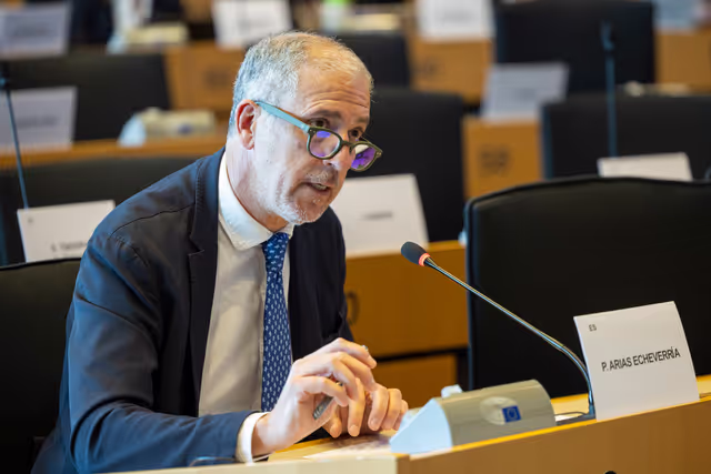 Photo 16 : IMCO Committee