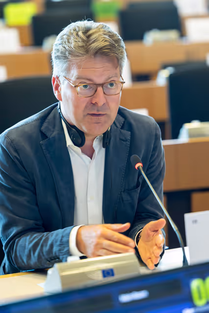 Photo 6 : IMCO Committee