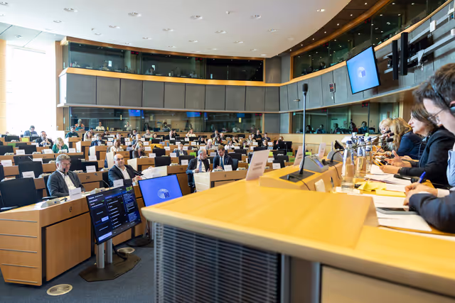 Photo 2 : IMCO Committee