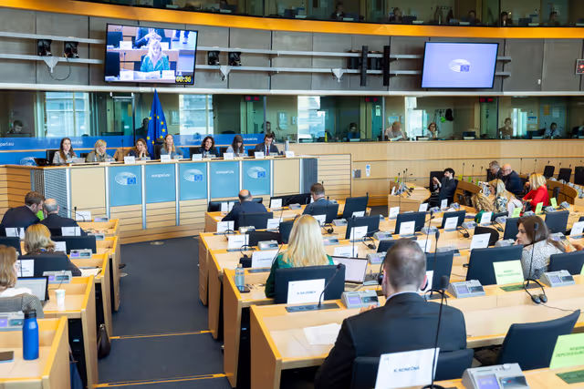 Photo 1 : IMCO Committee