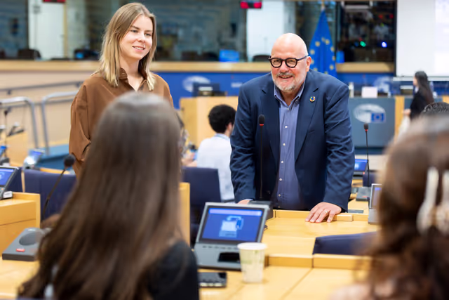 Снимка 35: Future-Fit legislation: Mainstreaming Intergenerational Fairness