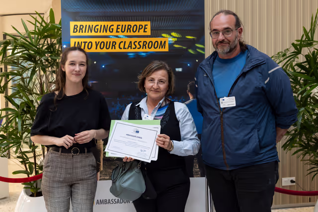 Foto 16: LUX Audience Award 2025 - Youth Seminar with European Parliament Ambassador School teachers and students