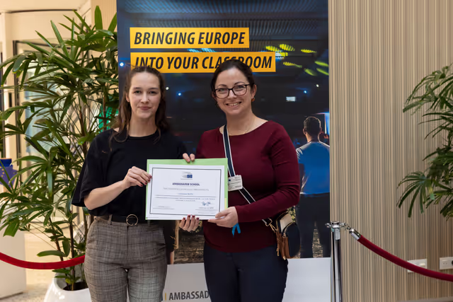 Foto 9: LUX Audience Award 2025 - Youth Seminar with European Parliament Ambassador School teachers and students