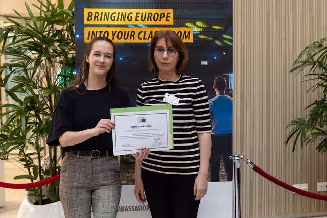 Foto 8: LUX Audience Award 2025 - Youth Seminar with European Parliament Ambassador School teachers and students