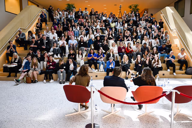 Foto 30: LUX Audience Award 2025 - Youth Seminar with European Parliament Ambassador School teachers and students