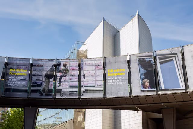 Outside view of the EP headquarters in Brussels - Change of Skywalk – EU long-term budget campaign