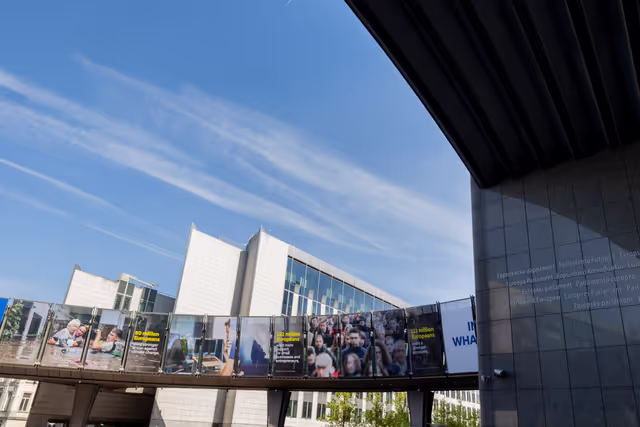 Outside view of the EP headquarters in Brussels - Change of Skywalk – EU long-term budget campaign