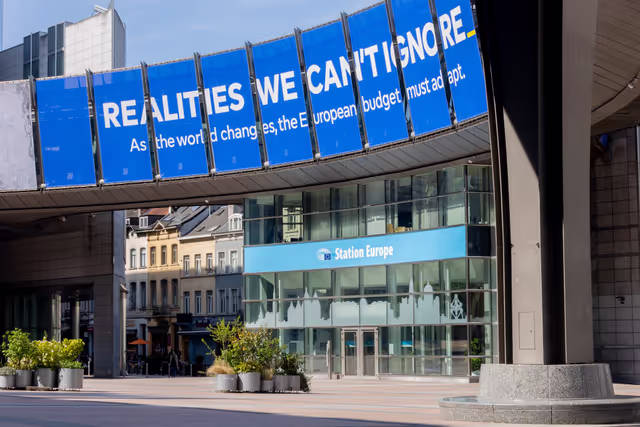 Outside view of the EP headquarters in Brussels - Change of Skywalk – EU long-term budget campaign