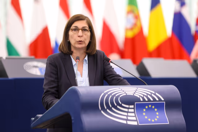 Fotagrafa 10: EP Plenary session - Preparation of EU-UK summit