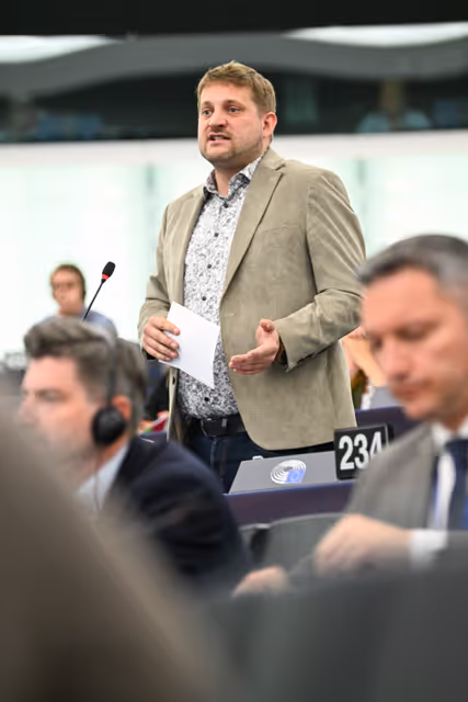 Foto 17: EP Plenary session - Voting session