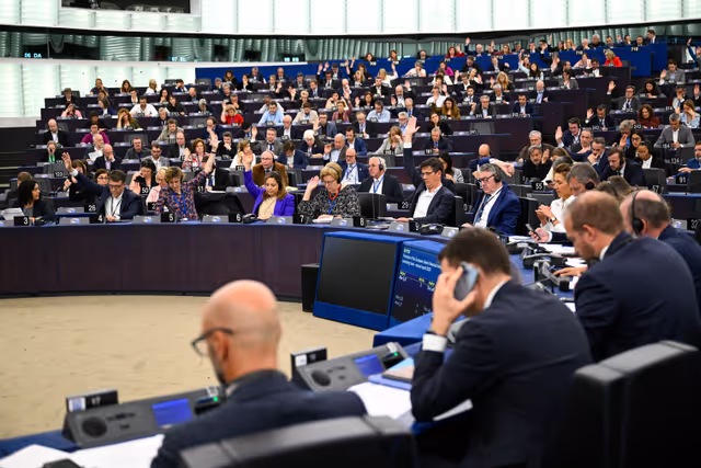 Foto 9: EP Plenary session - Voting session