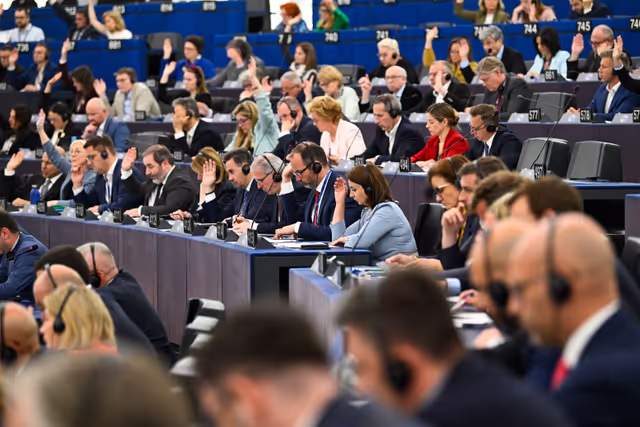 Foto 6: EP Plenary session - Voting session