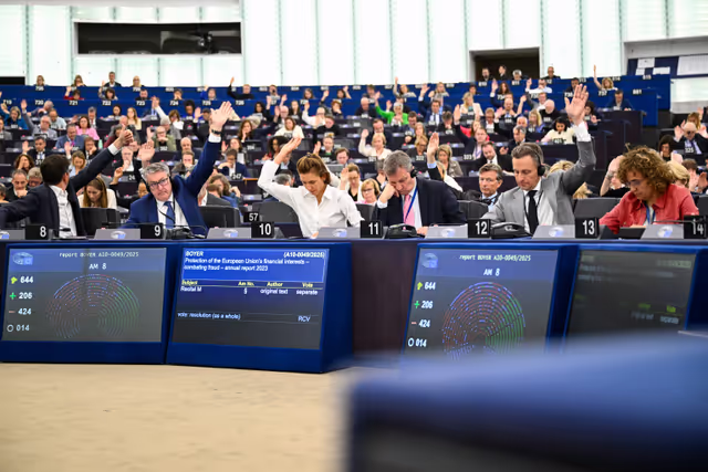 Foto 5: EP Plenary session - Voting session