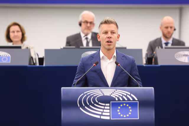 Fotografie 18: EP Plenary session - A revamped long-term budget for the Union in a changing world