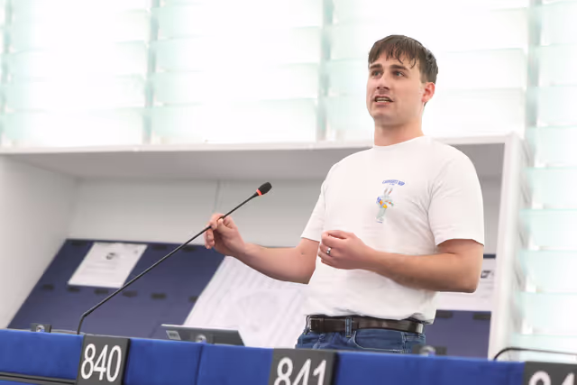 Fotografie 7: EP Plenary session - A revamped long-term budget for the Union in a changing world