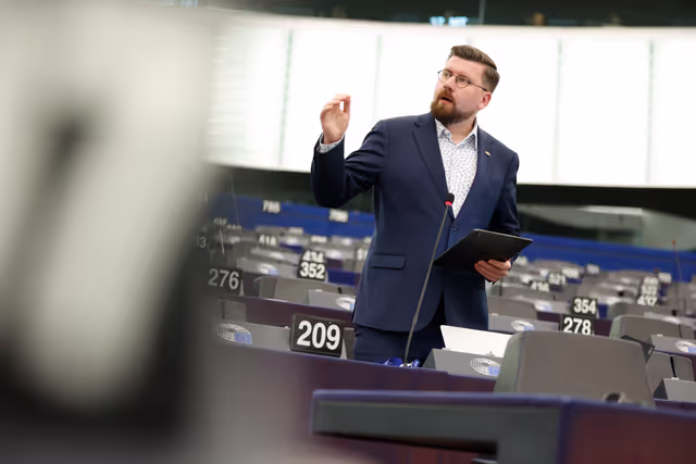 Photo 5: EP Plenary session - European Water Resilience Strategy