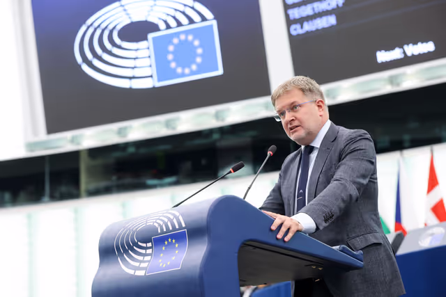 Снимка 6: EP Plenary session - CO2 emission performance standards for new passenger cars and new light commercial vehicles for 2025 to 2027